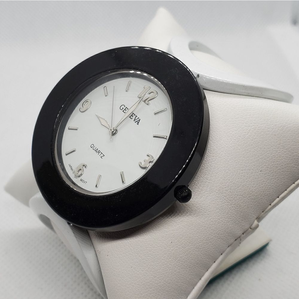 Geneva Black & White Modern Circle Watch - Picture 4 of 6